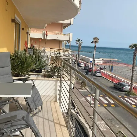 Mare Blu Апартаменты